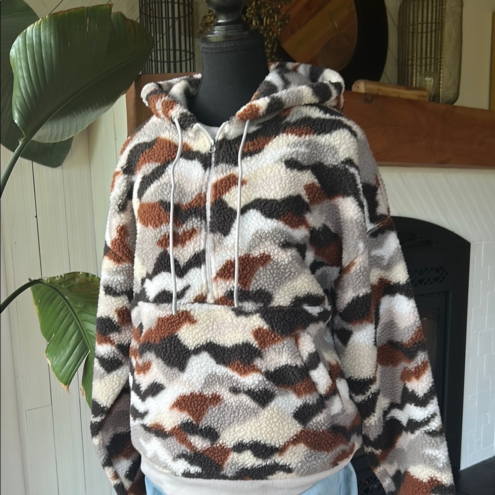 Eddie Bauer We Wander Fleece Half Zip Hoodie - Picture 9 of 9
